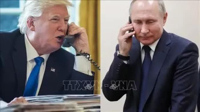 Tổng thống Donald Trump (trái) và Tổng thống Vladimir Putin. Ảnh: ndtv.com/TTXVN)