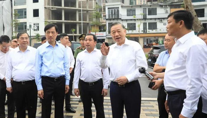 Tổng Bí thư, Chủ tịch nước Tô Lâm kiểm tra, chỉ đạo tại một công trình trọng điểm ở TP Hà Nội. Ảnh: QUANG THÁI