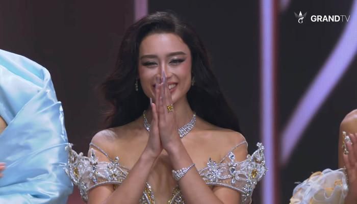 Khán giả chúc mừng nhưng cũng bày tỏ niềm tiếc nuối khi Emoura Phạm đoạt Á hậu 4.