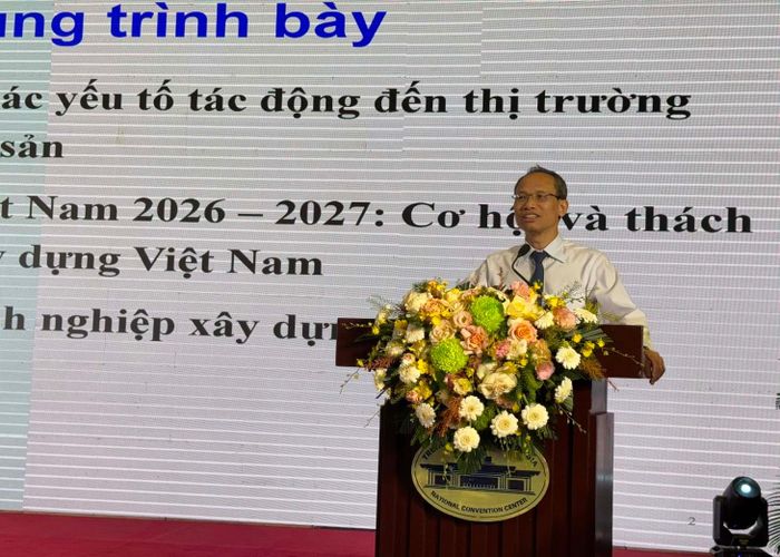 TS. Cấn Văn Lực nhấn mạnh vai trò của chuyển đổi số với các doanh nghiệp.