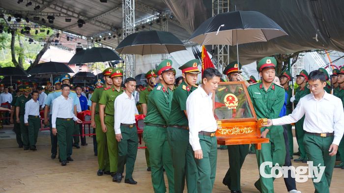 Theo kế hoạch, đoàn xe đưa hài cốt liệt sĩ từ Công viên Văn hóa Lê Thị Riêng đến Nghĩa trang Liệt sĩ TP.HCM đi theo lộ trình: Trường Sơn – Cách Mạng Tháng Tám – vòng xoay Dân Chủ – Cách Mạng Tháng Tám – Điện Biên Phủ – cầu Sài Gòn – Võ Nguyên Giáp – Xa lộ Hà Nội – Nghĩa trang Liệt sĩ TP.HCM.
