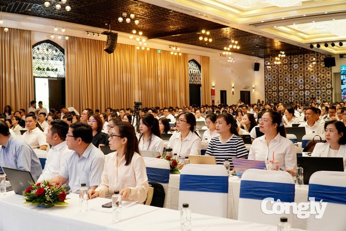 Các đại biểu tham dự hội nghị tập huấn.