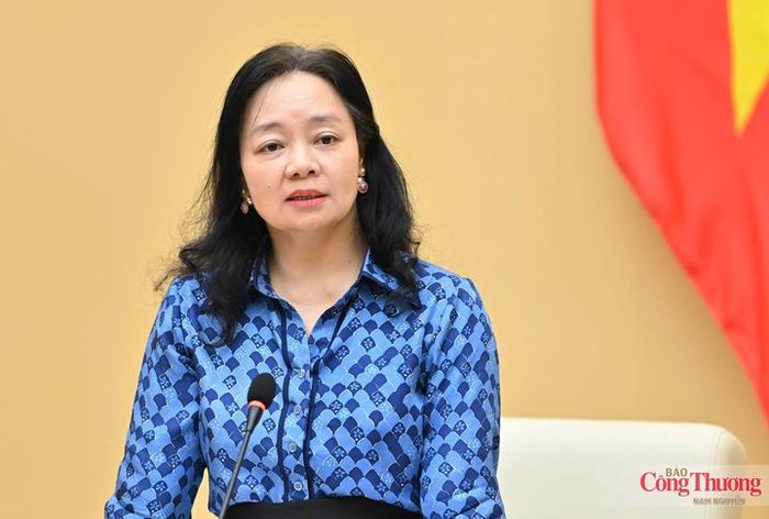 Bà Nguyễn Thị Lâm Giang, Cục trưởng Cục Khoa học, Công nghệ và Chuyển đổi số, Bộ Công Thương phát biểu.