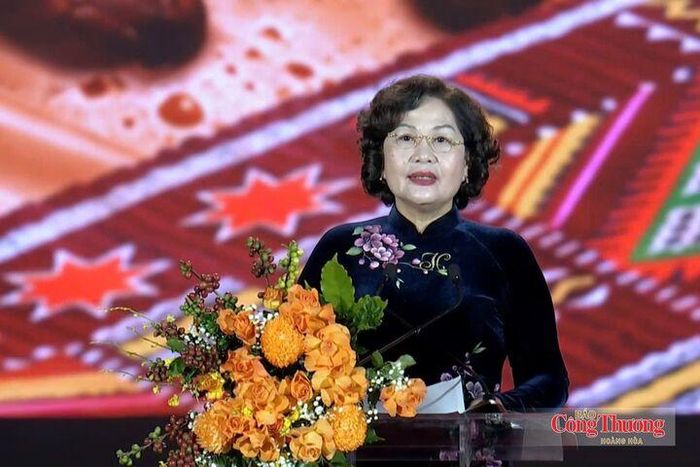 Phó Chủ tịch Quốc hội Nguyễn Thị Hồng phát biểu khai mạc Lễ hội Cà phê Sơn La lần thứ hai năm 2026.