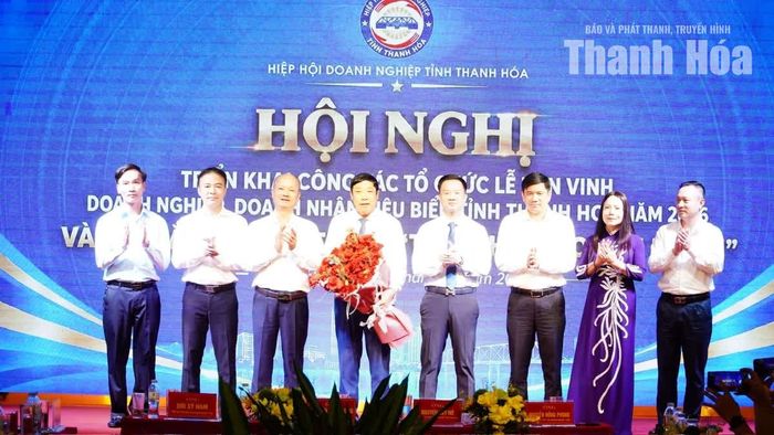 Ra mắt Ban quản lý Quỹ từ thiện “Tâm phúc doanh nhân”.
