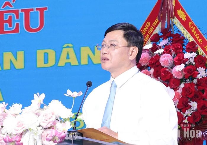 Phó Chủ tịch Thường trực UBND tỉnh Mai Xuân Liêm phát biểu tại Đại hội.