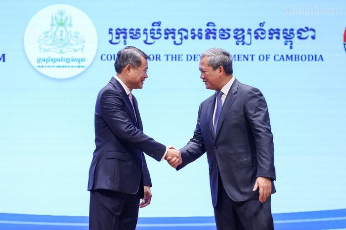 Thủ tướng Chính phủ Lê Minh Hưng và Thủ tướng Chính phủ Campuchia Hun Manet dự Diễn đàn Doanh nghiệp Việt Nam – Campuchia 2026 - Ảnh: chinhphu.vn/Nhật Bắc