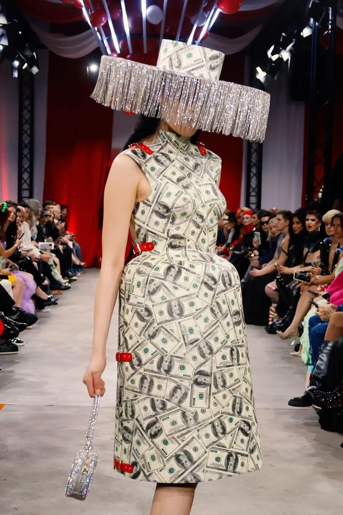 Thị trường đang phân loại lại xa xỉ dựa trên khả năng tạo ra giá trị thực Ảnh: Vogue