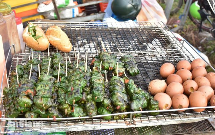 Những món đặc sản Khmer trứ danh sẵn sàng phục vụ du khách.