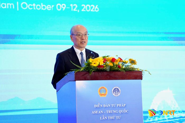 Chánh án Tòa án nhân dân tối cao Trung Quốc Trương Quân phát biểu tại phiên bế mạc. Ảnh: T.CÔNG