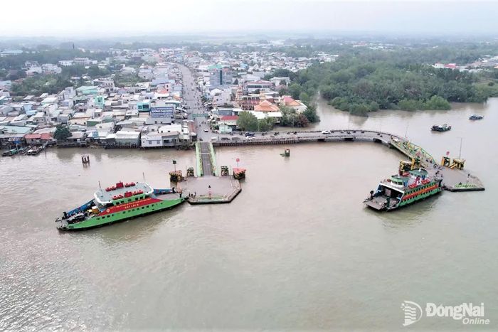 Cầu Cát Lái khi hoàn thành xây dựng, đưa vào khai thác sẽ giúp người dân hai bên bờ sông Đồng Nai thoát cảnh “lụy” phà.