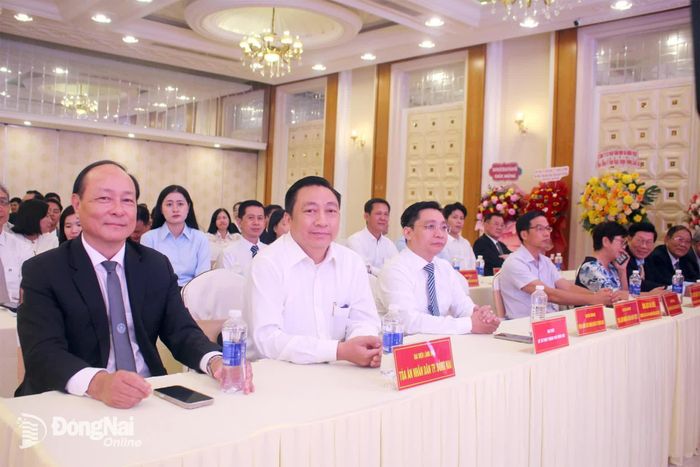 Các đại biểu khách mời và giới luật sư tham dự buổi họp mặt. Ảnh: Đ.Phú