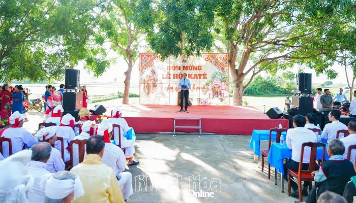 Quang cảnh Lễ hội Katê năm 2026 tại đền Pô Inư Nưgar.
