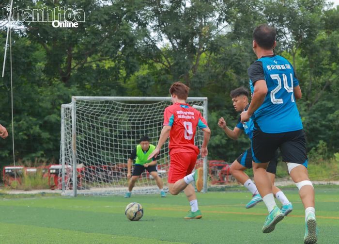 Trận đấu giữa Trường Đại học Thái Bình Dương gặp Hội Xây dựng Nha Trang.