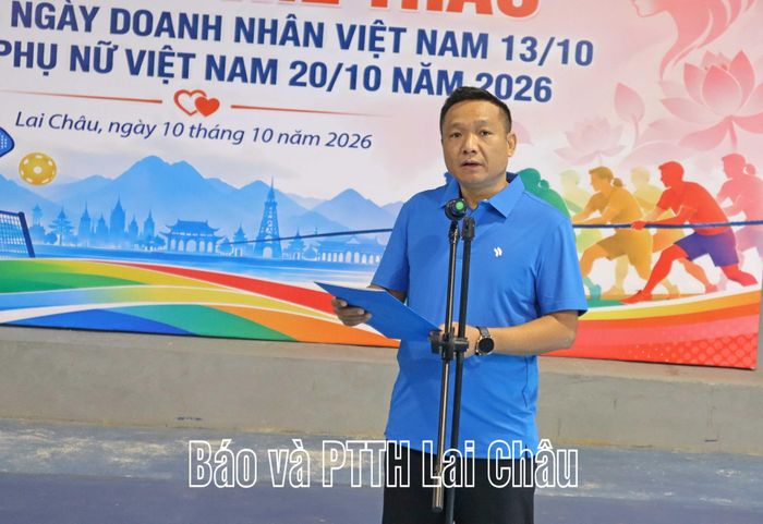 Đồng chí Lý Công Hà - Phó Chủ tịch Liên đoàn Lao động tỉnh phát biểu khai mạc giải.
