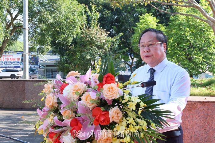 Đồng chí Tống Thanh Hải - Ủy viên Ban Thường vụ Tỉnh ủy, Phó Chủ tịch Thường trực UBND tỉnh phát biểu khai mạc diễn tập.