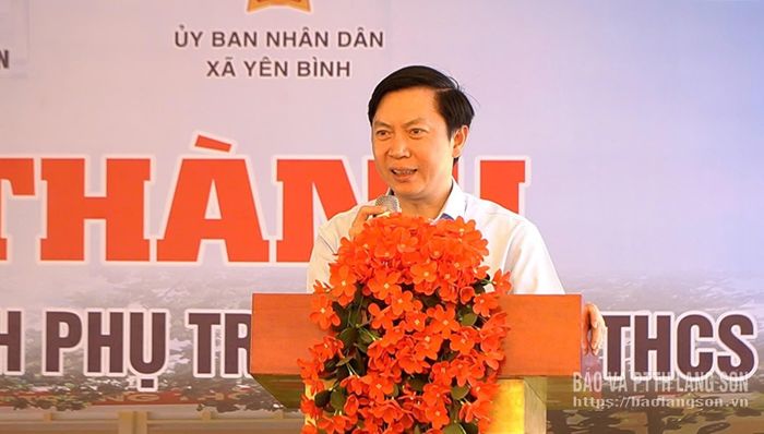 Đồng chí Nguyễn Hoàng Tùng, Ủy viên Ban Thường vụ Tỉnh ủy, Phó Chủ tịch Thường trực Ủy ban MTTQ Việt Nam tỉnh phát biểu tại buổi lễ