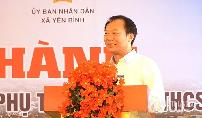 Ông Phạm Thế Trung, Giám đốc Công ty TNHH MTV Petrolimex Lạng Sơn phát biểu tại buổi lễ