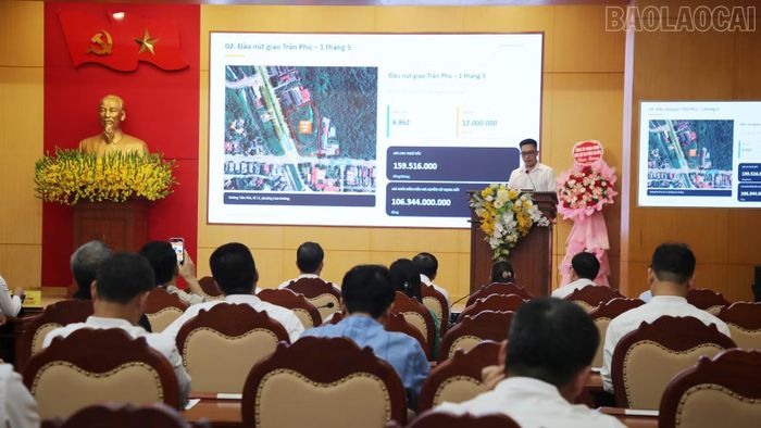 Giới thiệu quỹ đất, trụ sở; quy hoạch khu, cụm công nghiệp đến các doanh nghiệp để kết nối, thu hút đầu tư.