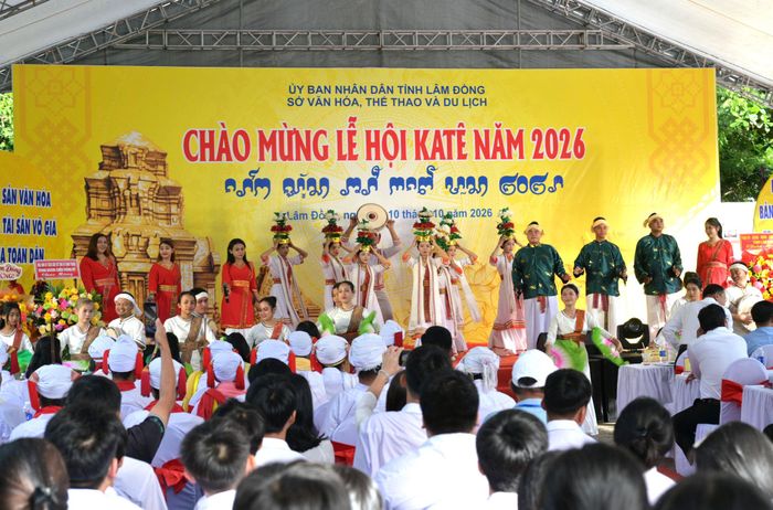 Toàn cảnh khai mạc Lễ hội Katê