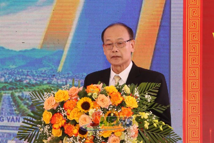 Chủ tịch Hội Cà phê Sơn La phát biểu tại buổi lễ.