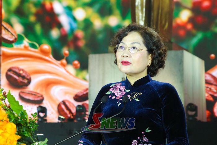 Đồng chí Nguyễn Thị Hồng, Ủy viên Ban Chấp hành Trung ương Đảng, Phó Chủ tịch Quốc hội phát biểu tại lễ khai mạc.