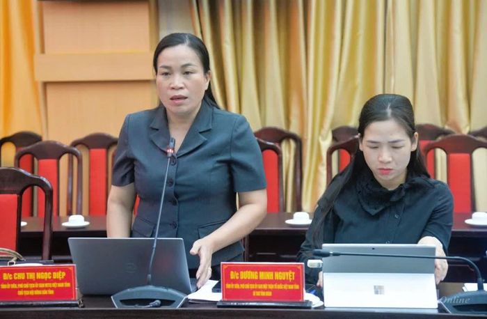 Đại diện lãnh đạo Hội Nông dân tỉnh phát biểu ý kiến tại hội nghị.