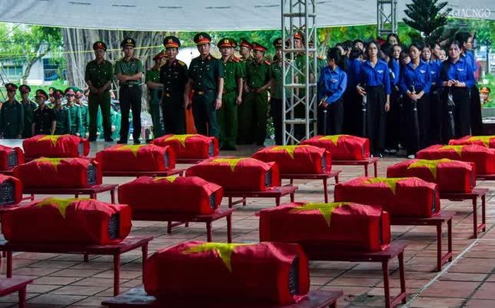 Lễ sơ duyệt được thực hiện một cách cẩn trọng, nghiêm túc