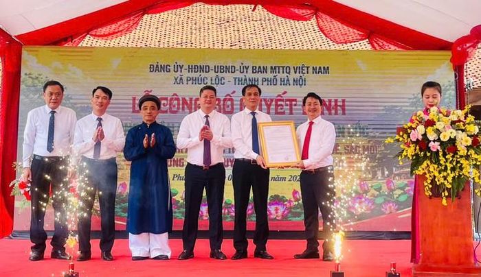 Cùng ngày, xã Phúc Lộc công bố Điểm du lịch Di tích đình Vân Cốc, Di tích lịch sử – văn hóa cấp thành phố  xếp hạng năm 1999. Đình thờ ba vị Thành hoàng làng là những nữ tướng dưới trướng Hai Bà Trưng; các giá trị lịch sử, tín ngưỡng và lễ hội truyền thống được cộng đồng gìn giữ qua nhiều thế hệ. Chủ tịch UBND xã Phúc Lộc Lê Văn Thu xác định việc công nhận điểm du lịch là cơ hội để địa phương phát huy lợi thế văn hóa, cảnh quan và sản vật, từng bước hình thành sản phẩm du lịch gắn với đời sống cộng đồng.