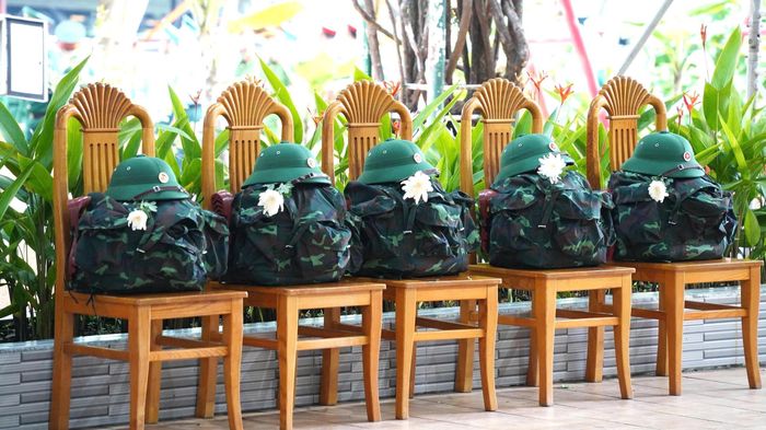 Tại buổi sơ duyệt, các đơn vị thực hành nghi thức dâng hương, chào cờ, điều lệnh; đồng thời rà soát đội hình, vị trí tập kết, trình tự di chuyển và các khâu phục vụ buổi lễ. Công tác chuẩn bị được kiểm tra nhằm bảo đảm các nghi thức diễn ra thống nhất, trang nghiêm, thể hiện lòng thành kính và tri ân đối với những người đã hy sinh vì độc lập, tự do của Tổ quốc.