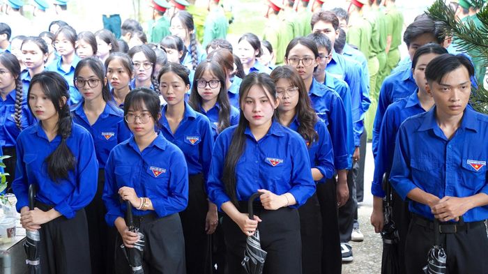 Để phục vụ buổi lễ, Bộ Tư lệnh TP.HCM dự kiến huy động 300 cán bộ, chiến sĩ thực hiện các nhiệm vụ. Công an TP.HCM đảm nhận các nghi thức tiêu binh, đội danh dự và công tác khiêng quách hài cốt liệt sĩ.