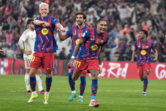 Barcelona đang chơi thăng hoa ở mùa giải 2026-2027.