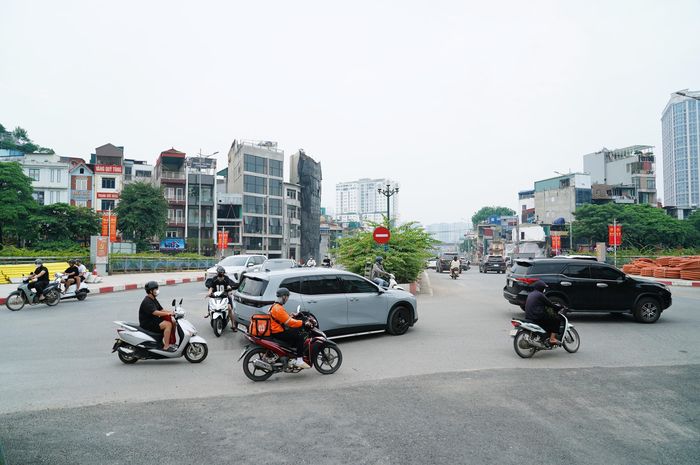 Dự án đường Vành đai 2,5 đoạn Nguyễn Trãi - Đầm Hồng có chiều dài khoảng 1,52km, mặt cắt ngang 40m, tổng mức đầu tư 2.432 tỷ đồng.