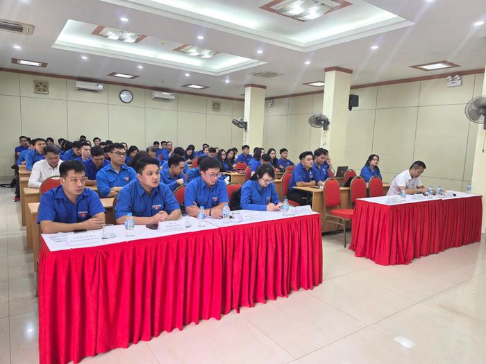 Quang cảnh hội nghị tập huấn công tác Đoàn và phong trào thanh niên năm 2026.