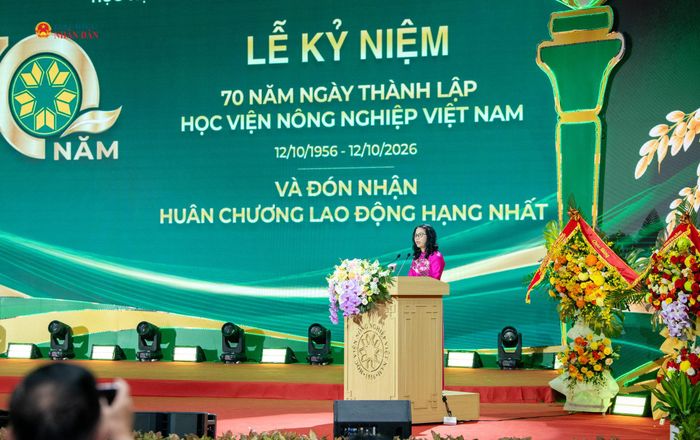 Giám đốc Học viện Nông nghiệp Việt Nam, GS.TS.NGƯT Nguyễn Thị Lan phát biểu