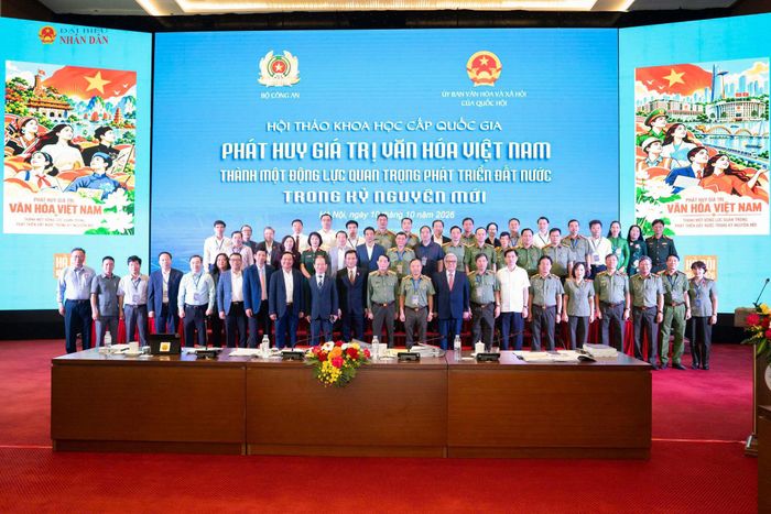 Các đại biểu tham dự hội thảo. Ảnh: Hồ Long