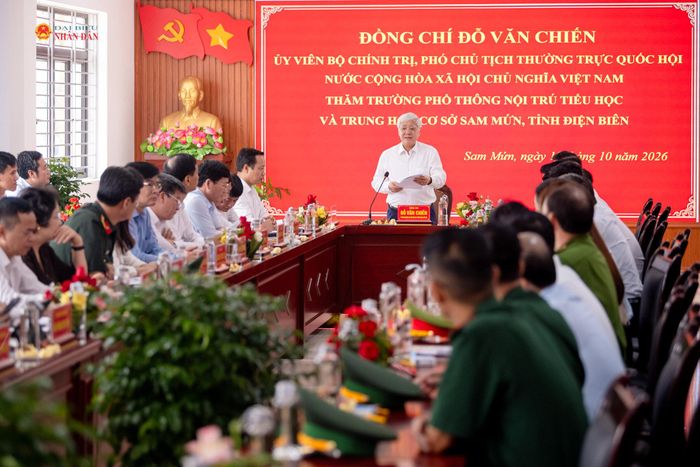Phó Chủ tịch Thường trực Quốc hội Đỗ Văn Chiến phát biểu tại cuộc làm việc