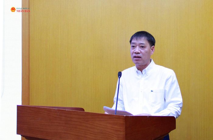 Phó Cục trưởng điều hành Cục Khí tượng thủy văn Hoàng Đức Cường phát biểu. Ảnh: Khánh Duy