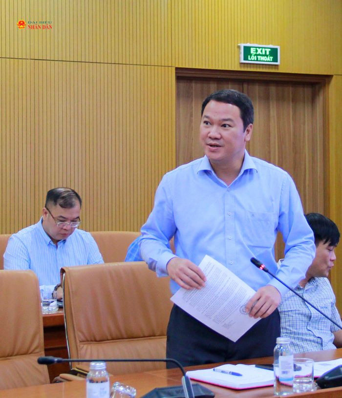 Phó Chi cục trưởng Chi cục Thủy lợi và Tài nguyên nước (Sở Nông nghiệp và Môi trường tỉnh Phú Thọ) Lê Anh Minh phát biểu. Ảnh: Khánh Duy