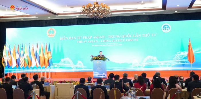 Diễn đàn tư pháp ASEAN - Trung Quốc lần thứ tư đã góp phần hoàn thiện nội dung hợp tác tư pháp giữa Tòa án các nước tham gia.