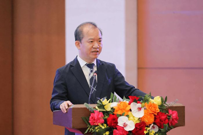 Phó Trưởng ban Tuyên giáo Trung ương PGS.TS Bùi Hoài Sơn phát biểu tại Hội thảo
