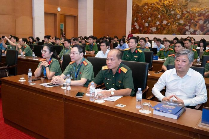 Các đại biểu tham dự hội nghị (Ảnh: QH)