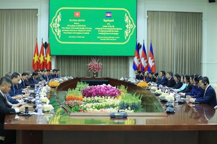 Thủ tướng Lê Minh Hưng hội đàm với Thủ tướng Campuchia Hun Manet