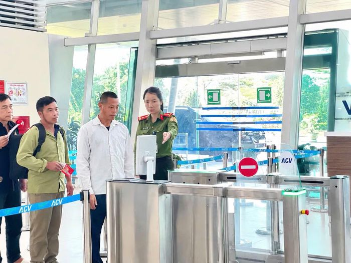 Tại Cảng hàng không Thọ Xuân, trong tháng 9/2026, có 18.333 lượt hành khách qua cửa an ninh tự động bằng giải pháp sinh trắc học, chiếm 49,1% số hành khách đủ điều kiện.