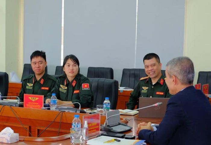 Chuyên gia LHQ phỏng vấn sĩ quan chỉ huy các cấp của Đơn vị VNFPU1.