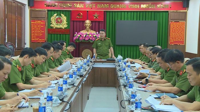 Ban chuyên án họp án.