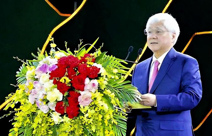 Phó Chủ tịch Thường trực Quốc hội Đỗ Văn Chiến phát biểu chỉ đạo tại Lễ khai mạc.