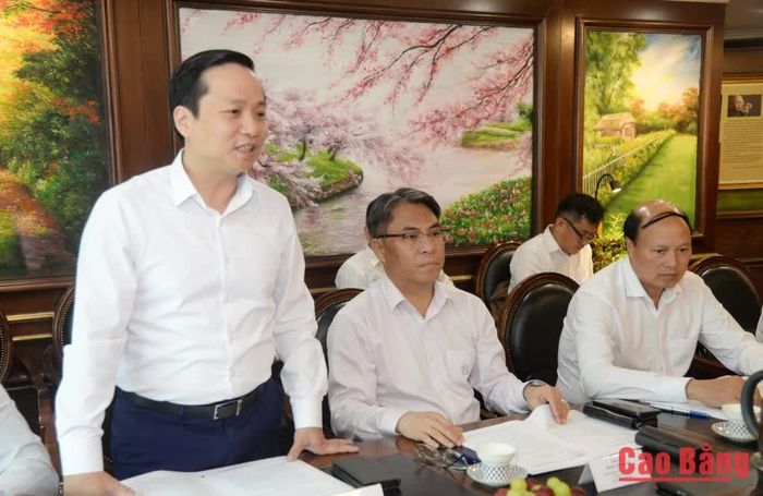 Chủ tịch UBND tỉnh Lê Hải Hòa phát biểu tại buổi làm việc.