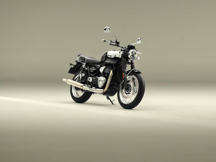 Triumph Bonneville T40: Mô tô hoài cổ kết hợp công nghệ an toàn hiện đại. (Ảnh: Triumph)
