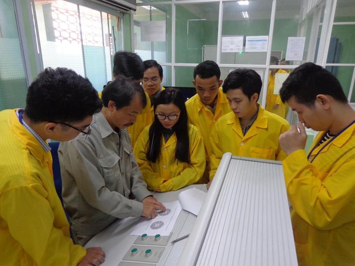Kiến tập vận hành lò phản ứng nghiên cứu Đà Lạt tại Viện Nghiên cứu Hạt nhân Đà Lạt. Ảnh: Viện nghiên cứu hạt nhân 